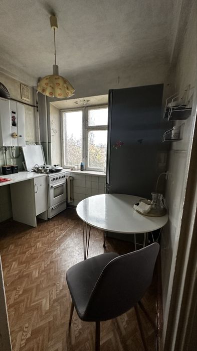 Квартира під ремонт, 3 кімнати!