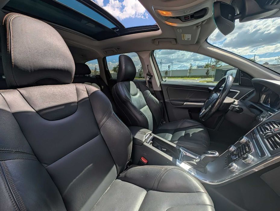 Volvo XC60 T5 Dynamic      2017