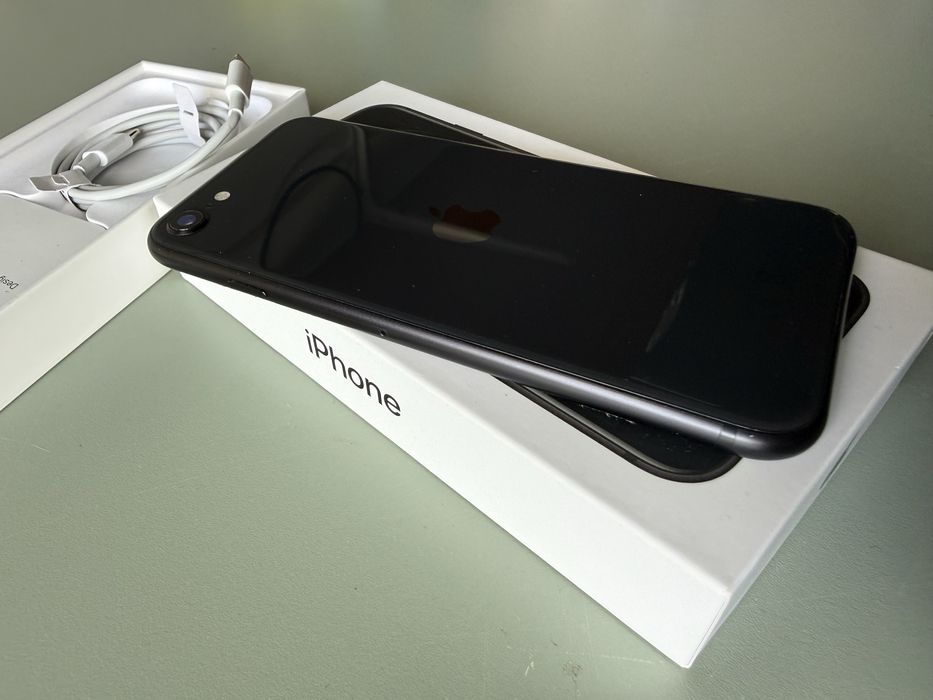 Apple iPhone SE 2020 com 128Gb