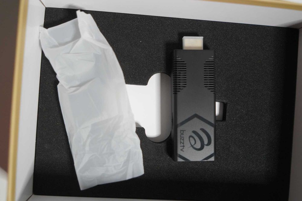 Смарт ТВ приставка BuzzTV Vidstick