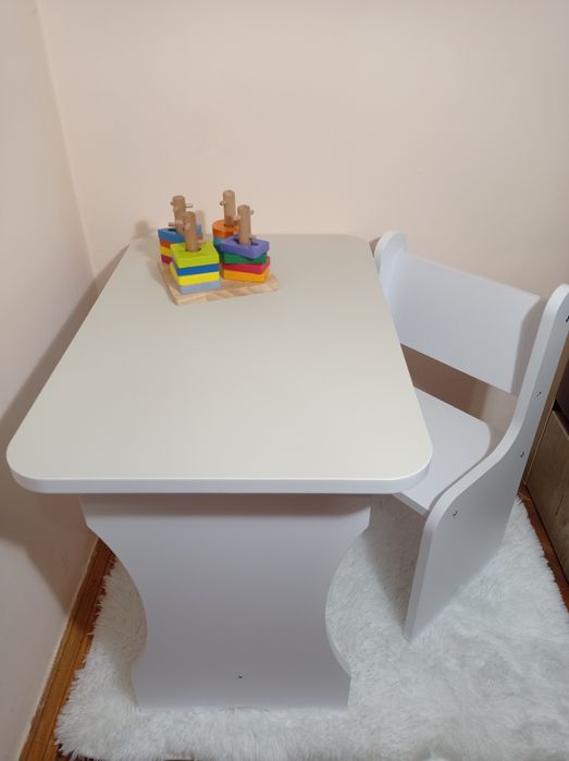 Столик для творчості + крісло
