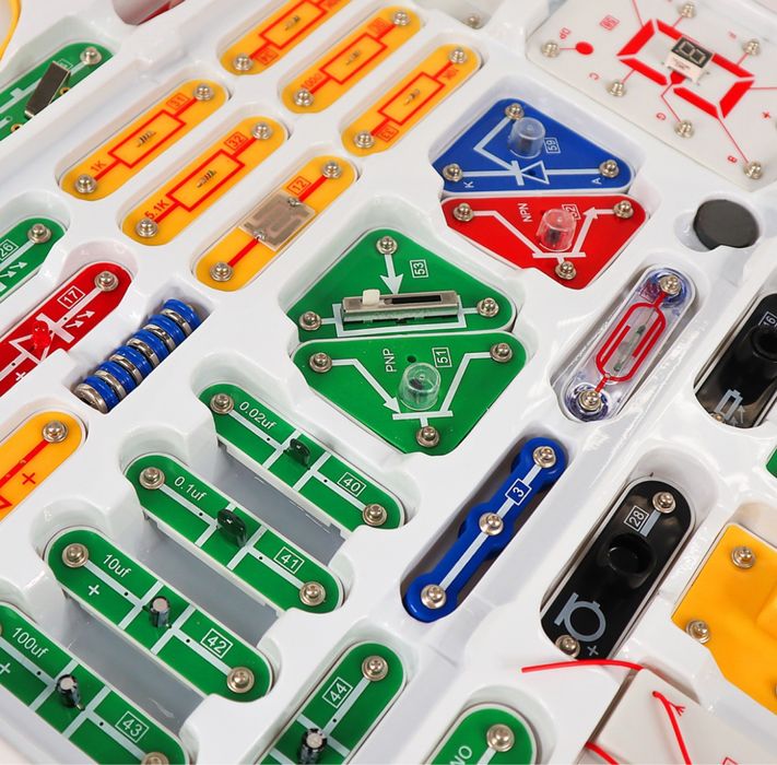 Конструктор електронний Doka Школа 999+ схем D70708