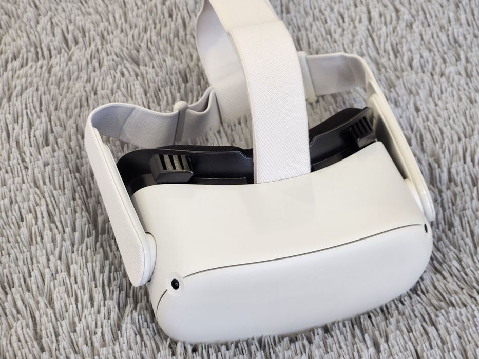 Meta Oculus quest 2 256Gb VR гарнітура (без контроллерів)