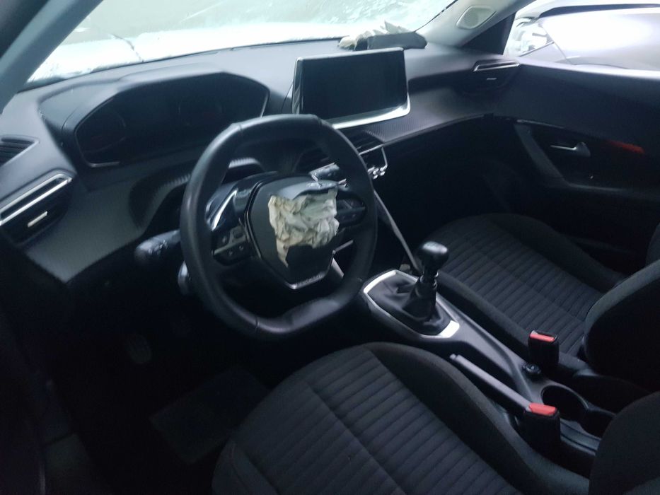 Peugeot 2008 1.2 2022