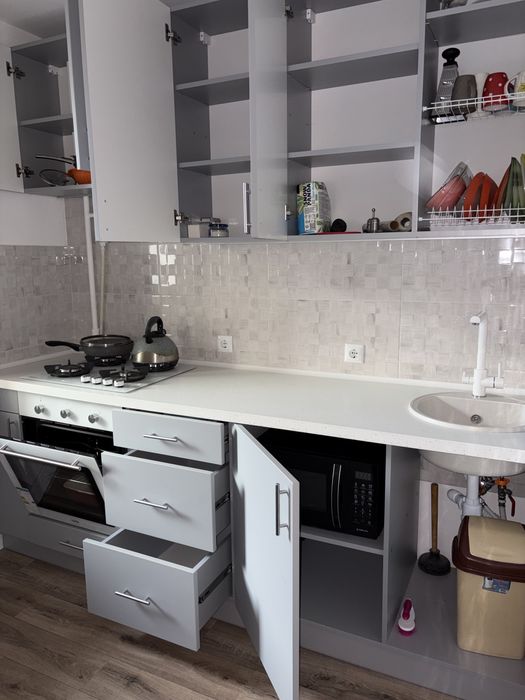 Аренда квартиры 1 к ул Ревуцкого рядом м Позняки есть газ все новое