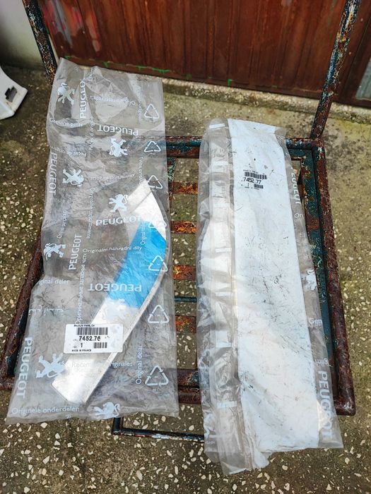 - Peugeot 605 (restyle) frisos