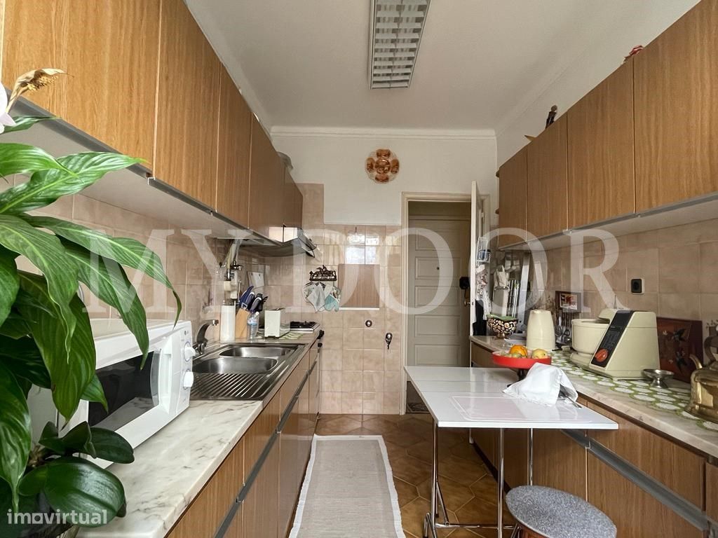 Arrenda-se Quarto - Moscavide em apartamento habitado - Central