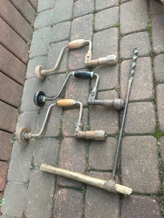 Stara wiertarka korbowa