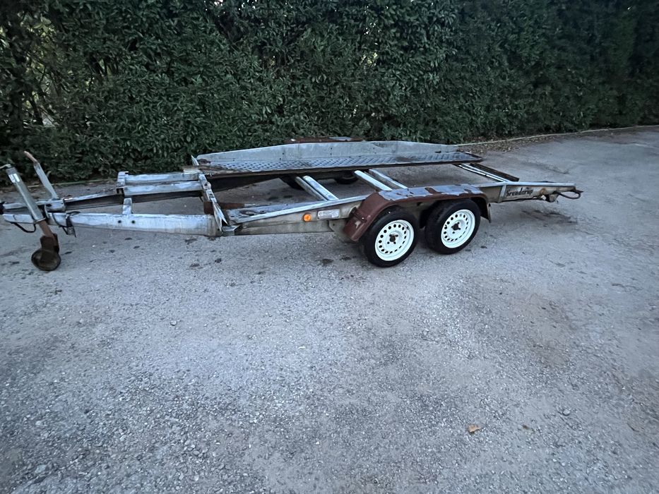 Atrelado para carros