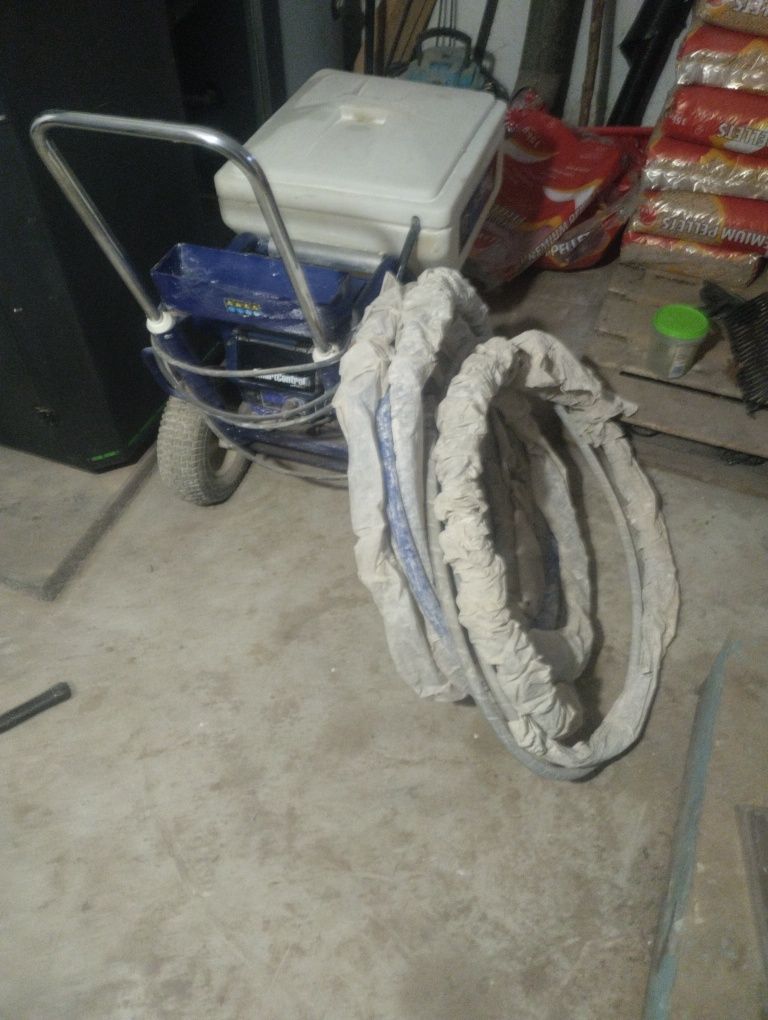 Sprzedam lub zamienię Agregat Graco APX 6200 plus gratisy