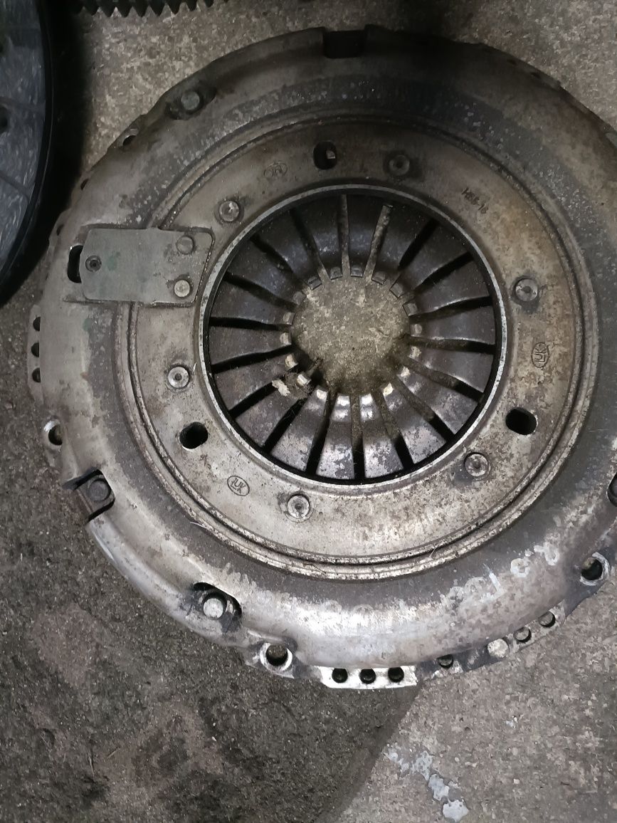 koło dwumasowe +sprzęgło Ford KUGA  FOCUS S-MAX 2,0 tdci
