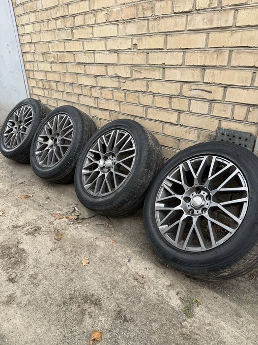 Диски MOMO r17 5/114.3