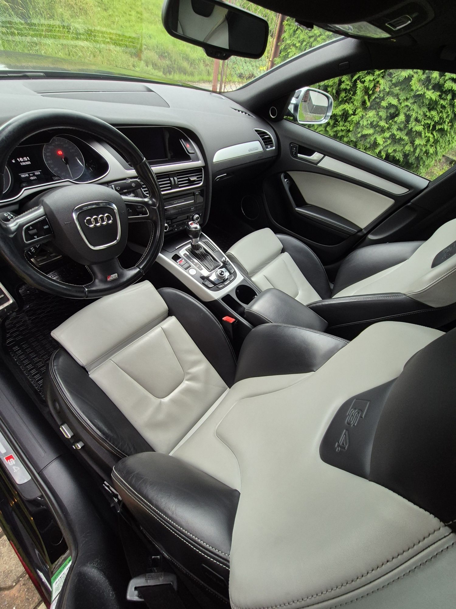 Audi S4 B8 Quattro 3 L. V6 Kompressor
