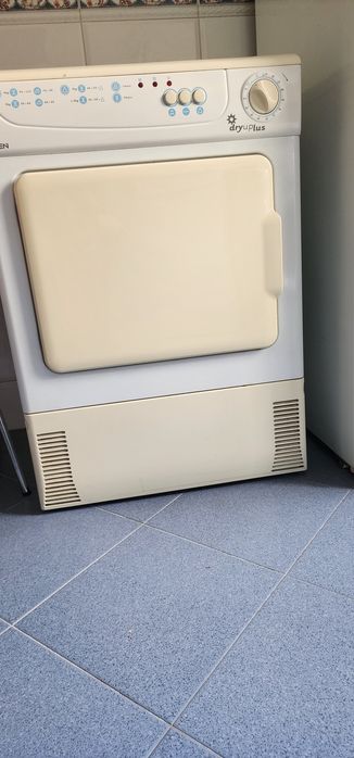 Máquina de Secar Roupa