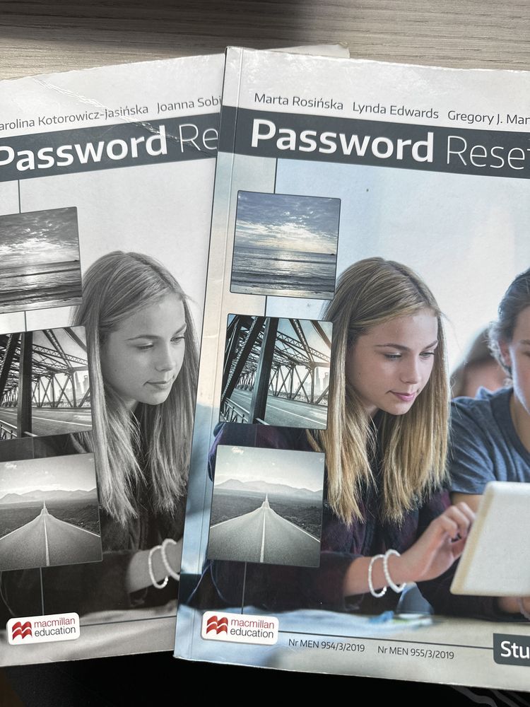 Password Reset B2 Student’s Book i Workbook