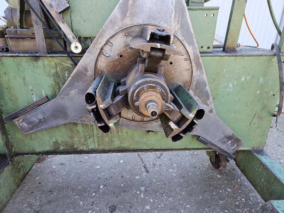 Rozwijak do blachy, druta itp bardzo mocny do prasa mimośrodowa