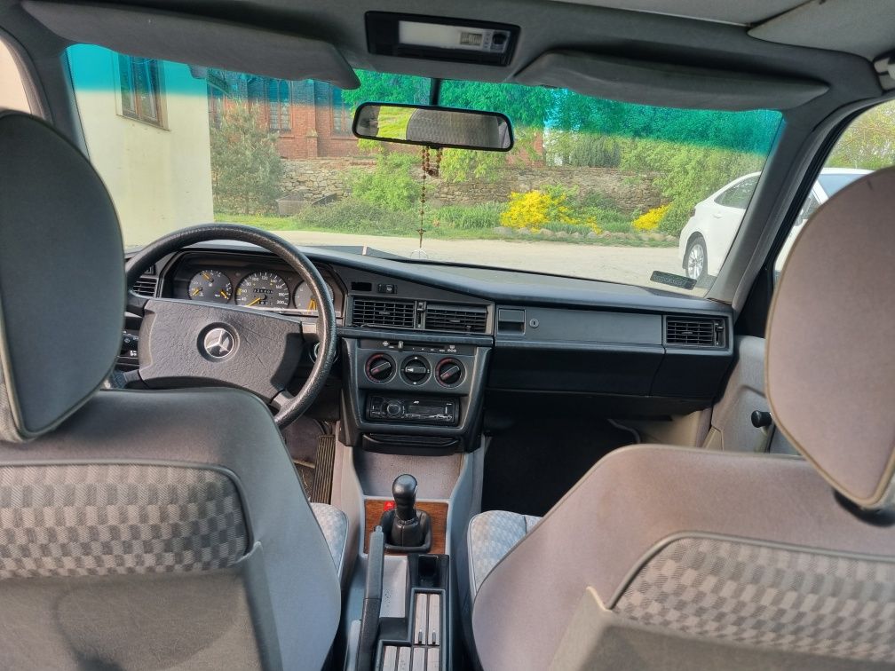 Sprzedam Mercedesa 190