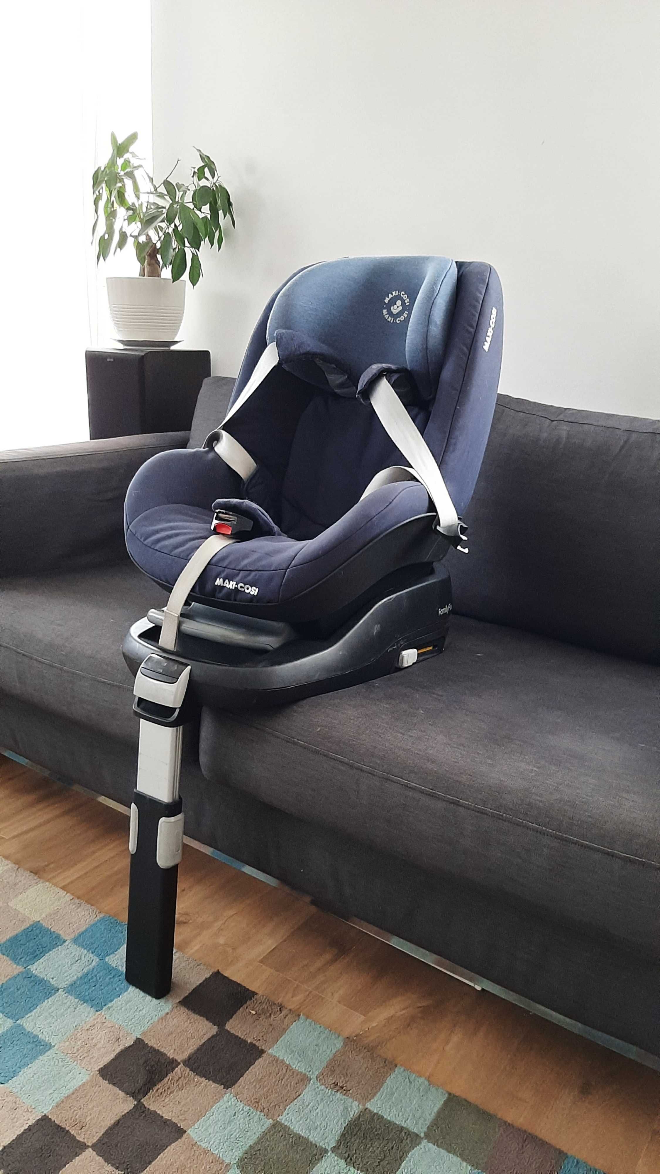 Maxi Cosi Pearl 9-18 kg + baza Familyfix