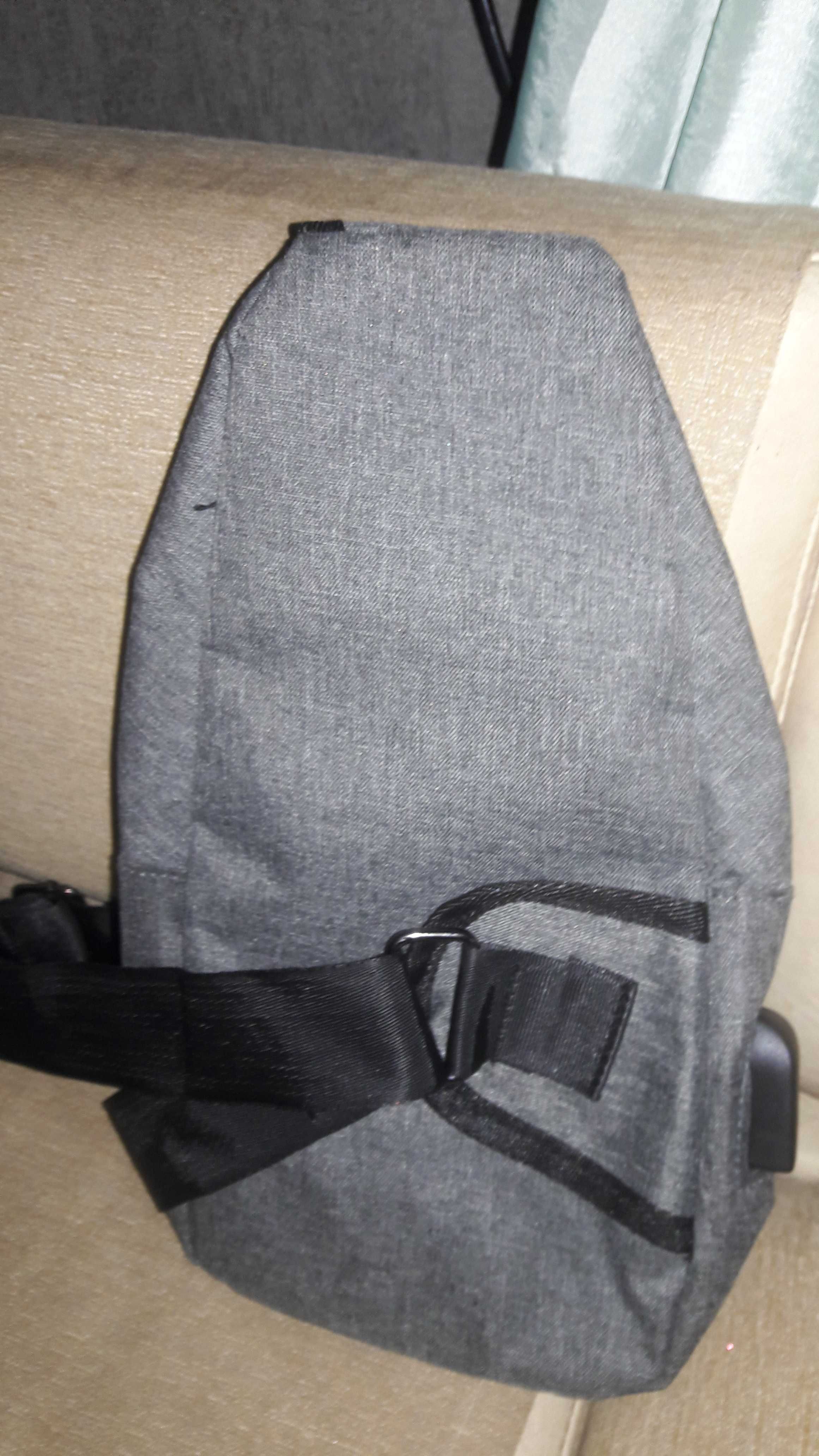 Сіро чорна чоловіча сумка барсетка слинг рюкзак на плече .