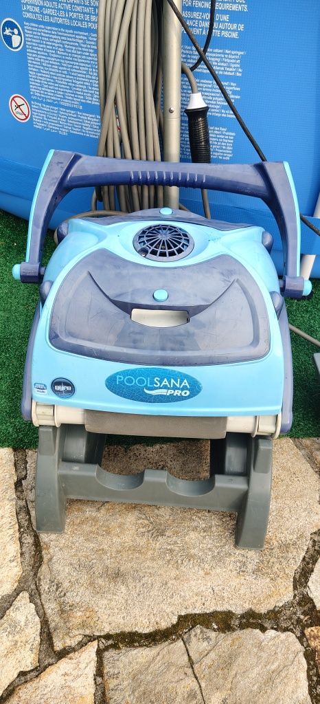 Robot odkurzacz basenowy POOLSANA PRO. + Stojak
