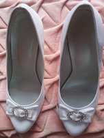 Buty ślubne