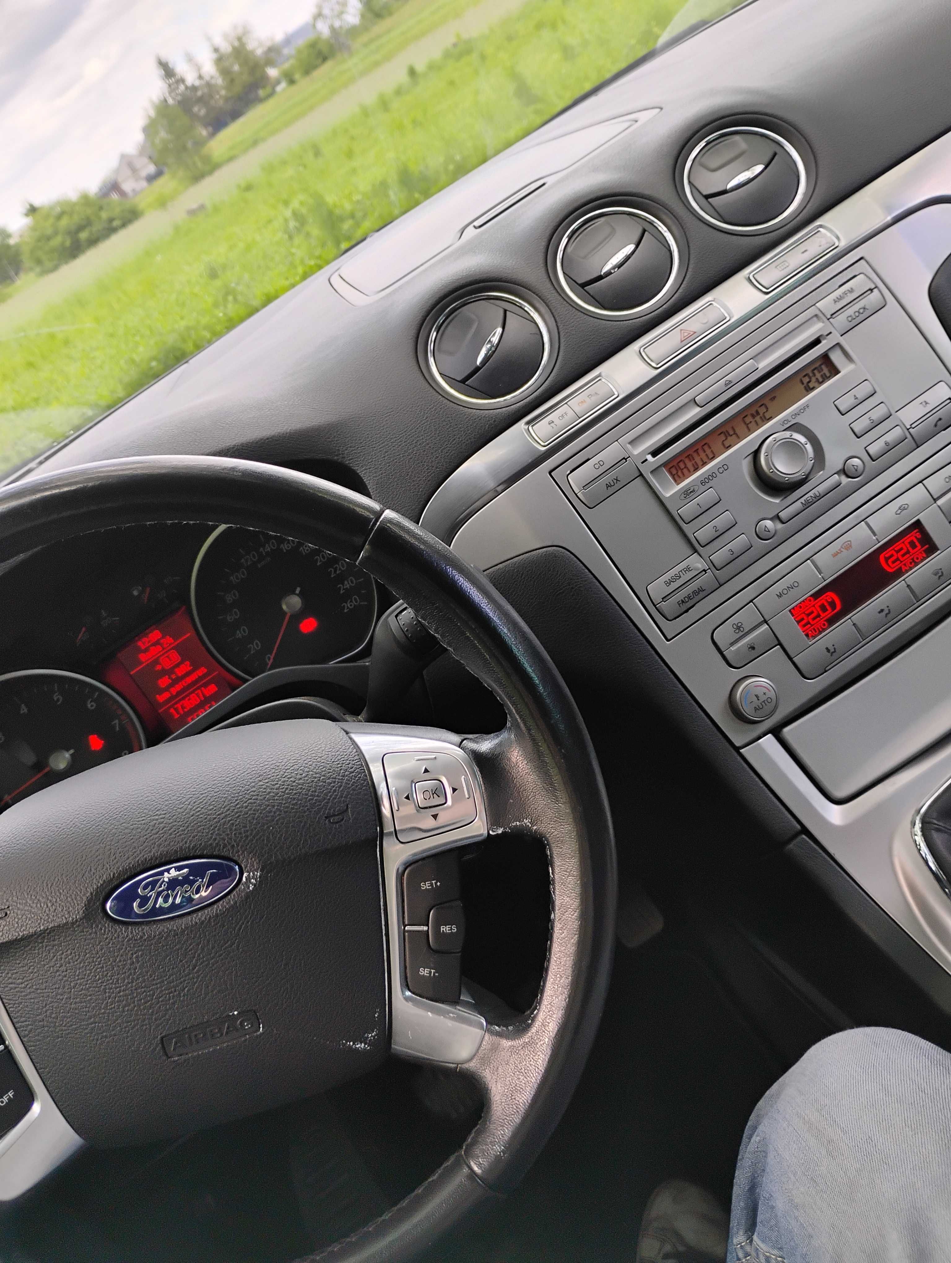 Ford S-Max benzyna 2.0 145 koni