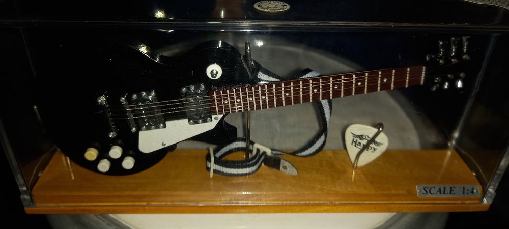 Miniatura de guitarra Les Paul,escala 1:4
