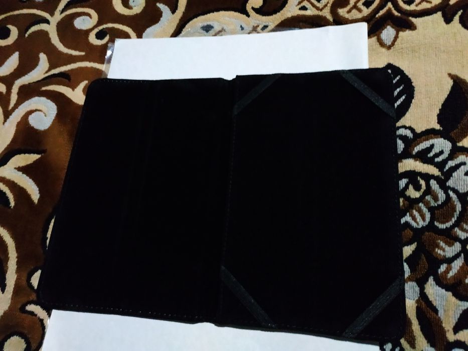 Чехол на планшет 7".Новый.