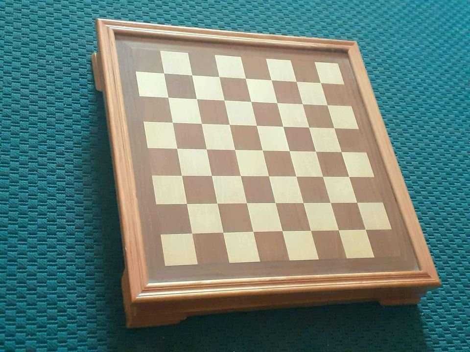 Grande Jogo Xadrez Medieval Caixa Tabuleiro madeira + 32 peças
