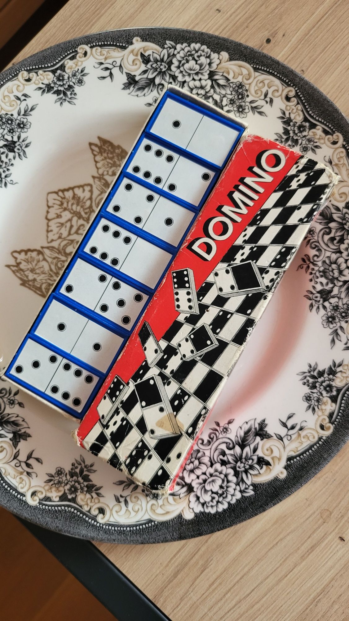 Domino vintage prl