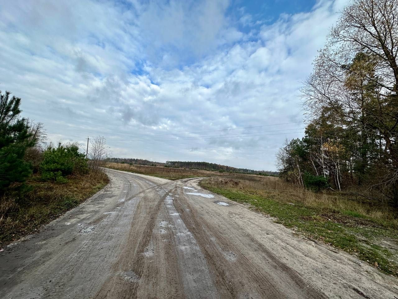 УГЛОВОЙ Участок 15 сот возле Дороги. Село Дмитровка. БЕЗ КОМИССИИ.