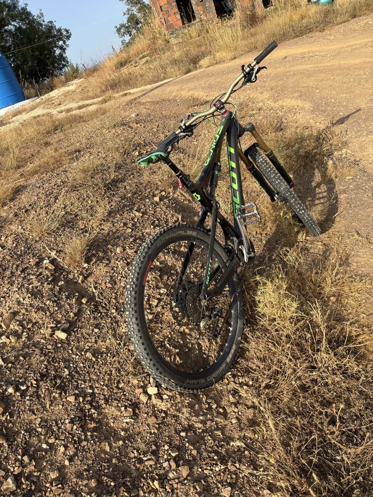 Bicicleta Scott de carbono – suspensão total – Fox / Shimano XT