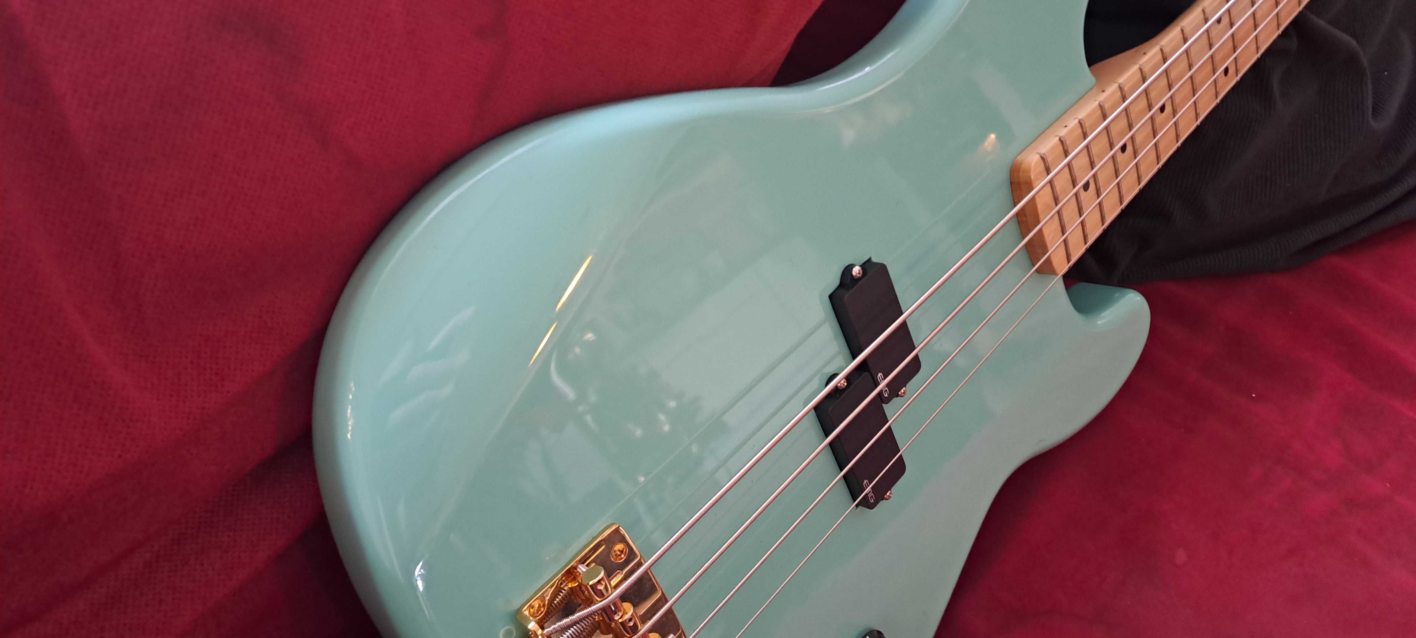 Lutnicza gitara basowa Pandora Guitars, Precision Bass