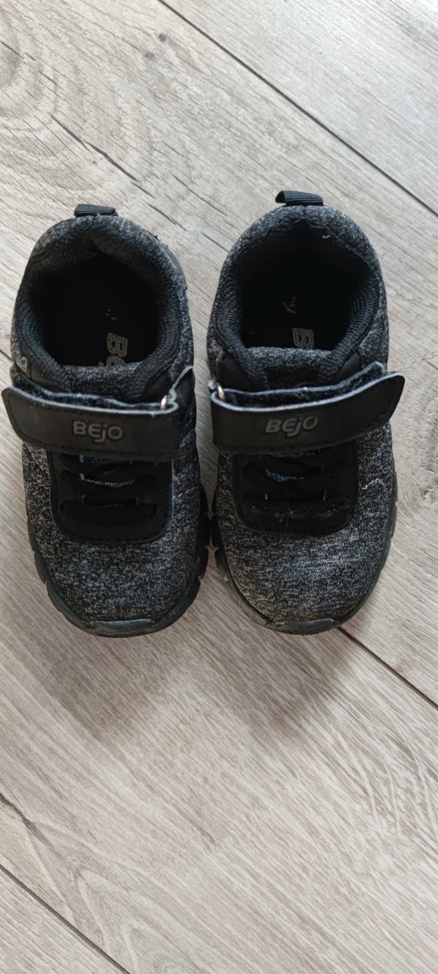 Czarne adidasy BEjO 23