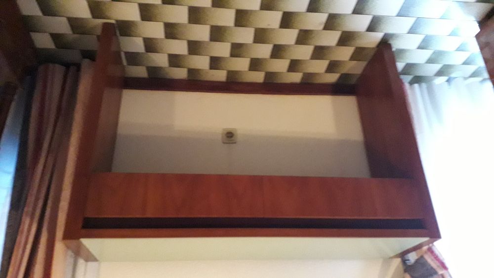 Consola Nova Cerejeira