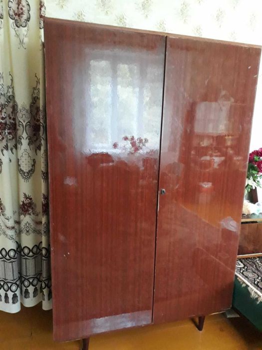 Шафа двохдверна б/у