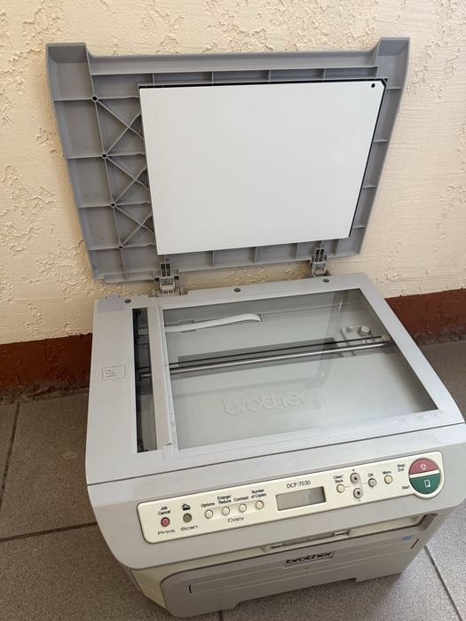 Принтер сканер Brother DCP-7030