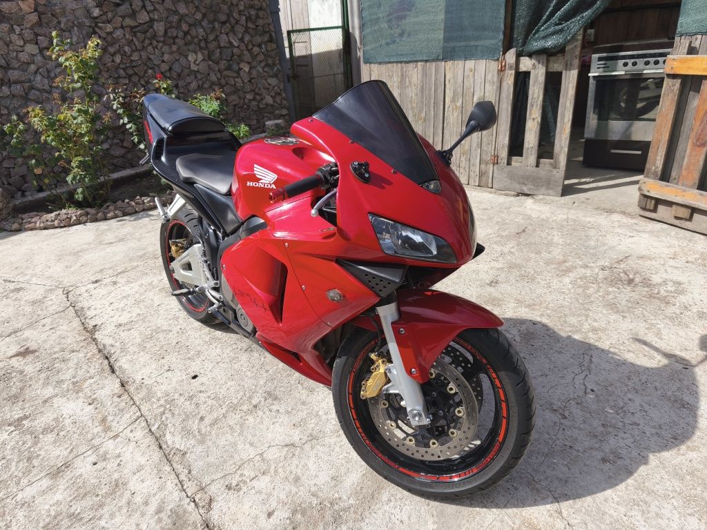 Продам мотоцикл Honda CBR 600RR