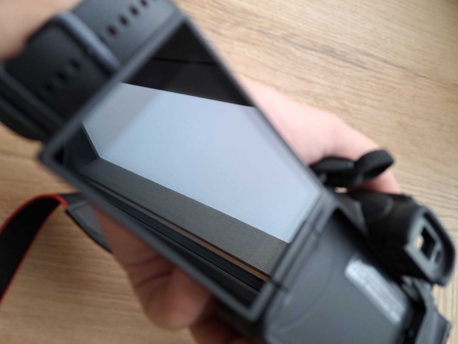 Body Aparat bezlusterkowy Canon R50 Stan idealny, przebieg 94 zdjęcia