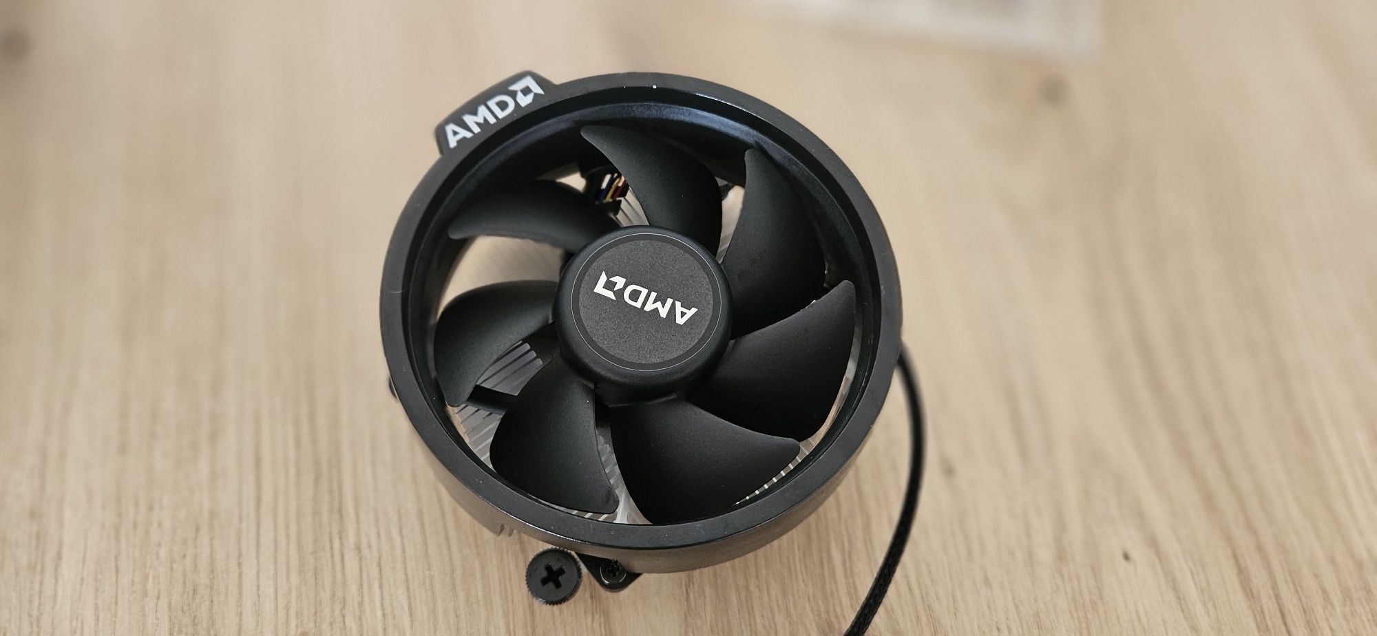 Nowe Chłodzenie ryzen 5600 z pudelkiem