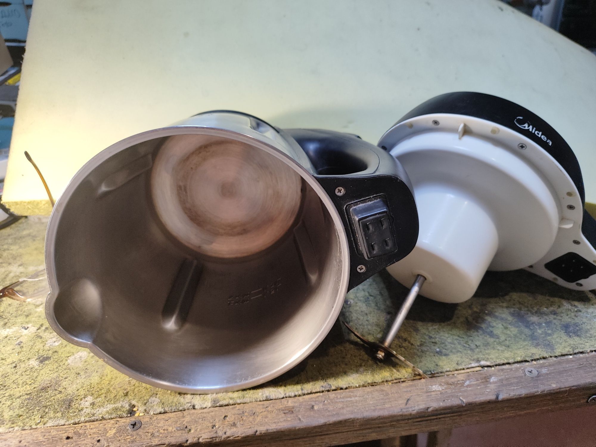 Блендер - суповарка Midea Mc-Ds15a3.