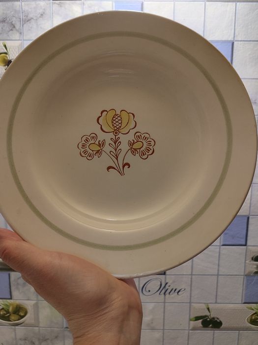 Продам тарелки Буди. 60, 70 годов. Для коллекции.