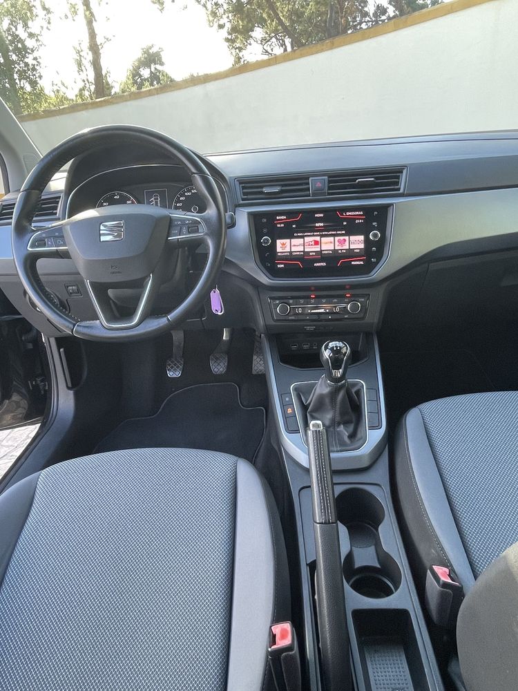 Seat Arona 1.6 Tdi Style  ( Apenas 93000 kms em estado irrepreensivel)
