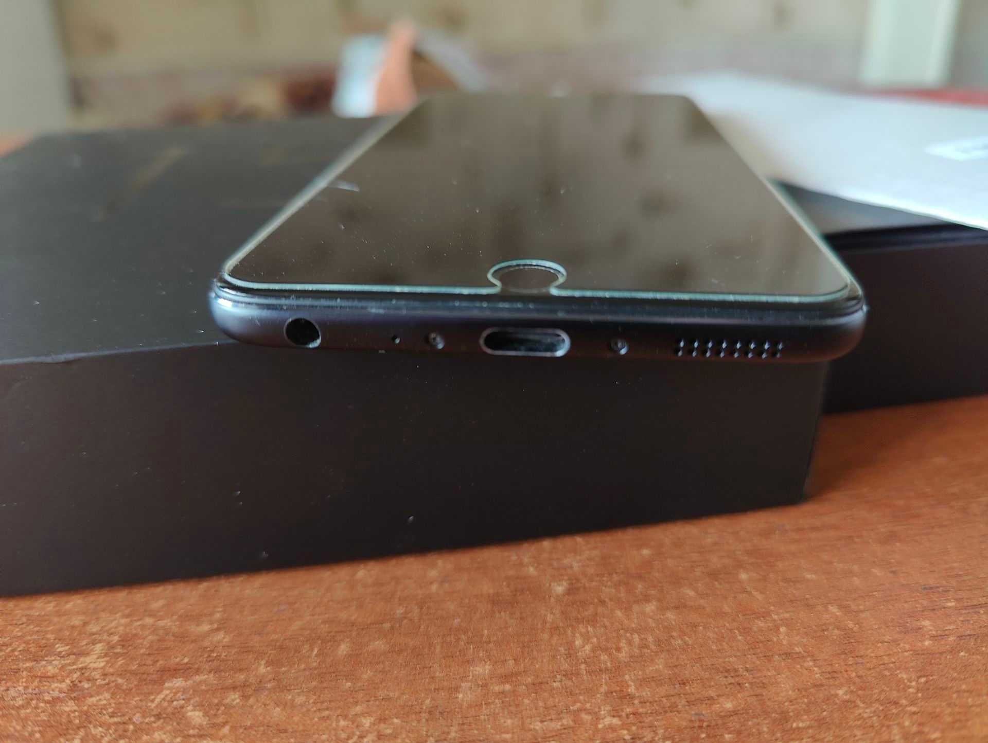 Смартфон Meizu 15 Lite 4/64