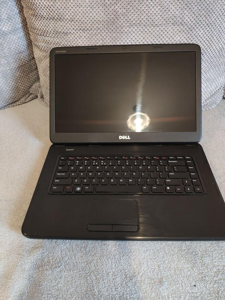 Laptop Dell Inspiron M5040