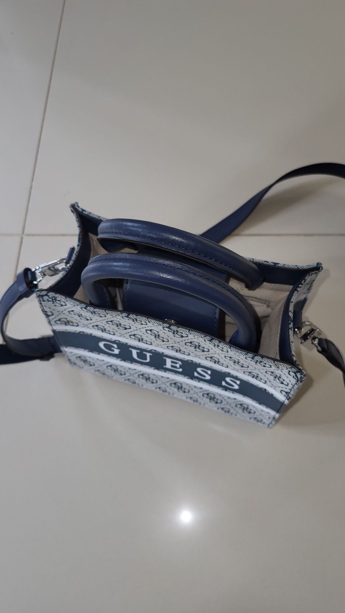 Torebka damska Guess