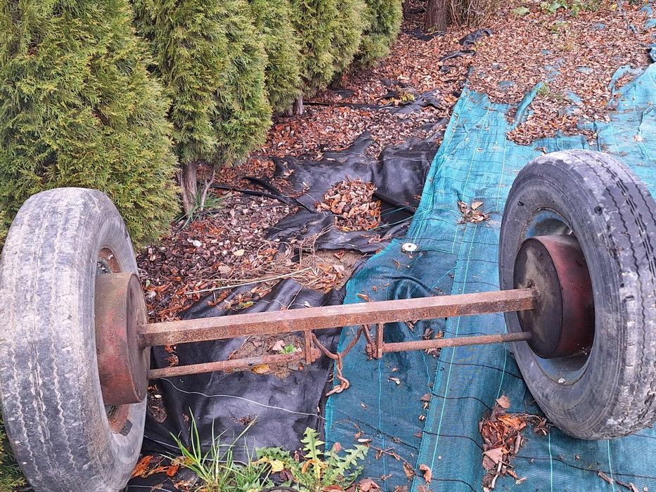 Oś hamowana na 2 koła