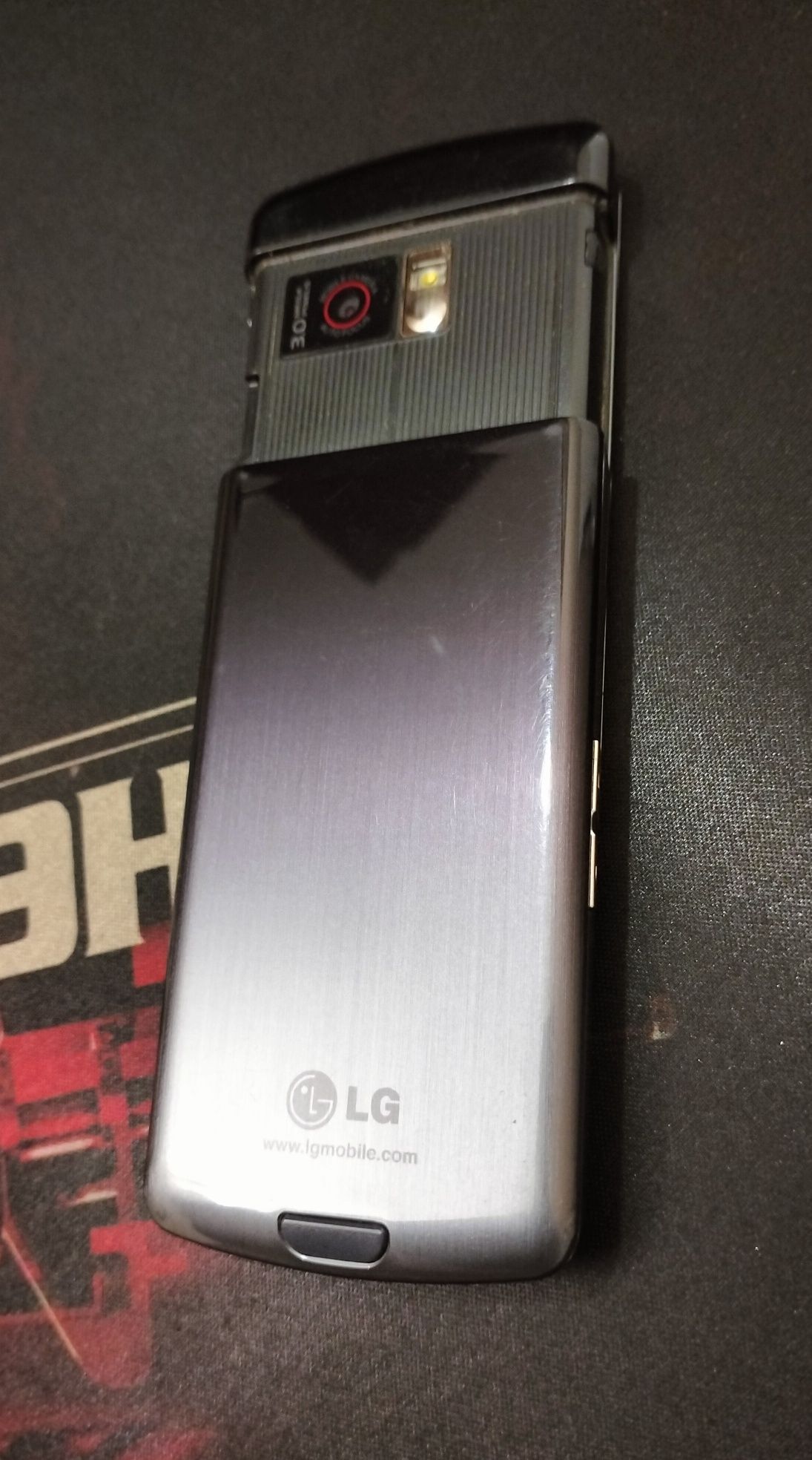 LG KF 510 dark grey в хорошем состоянии