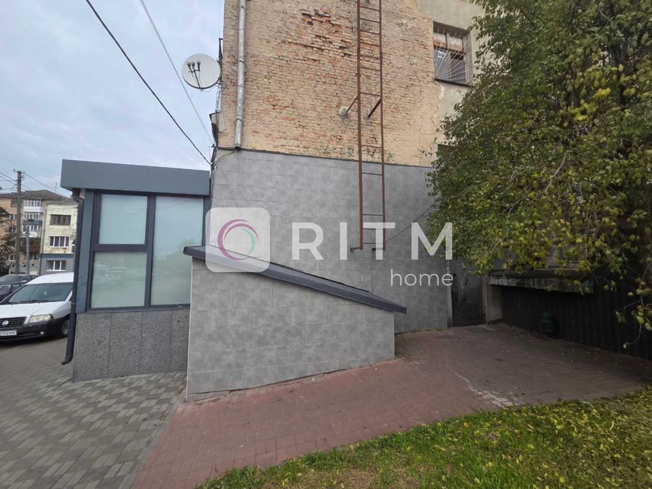 Продам кімнату в гуртожитку на Воз'єднанні!