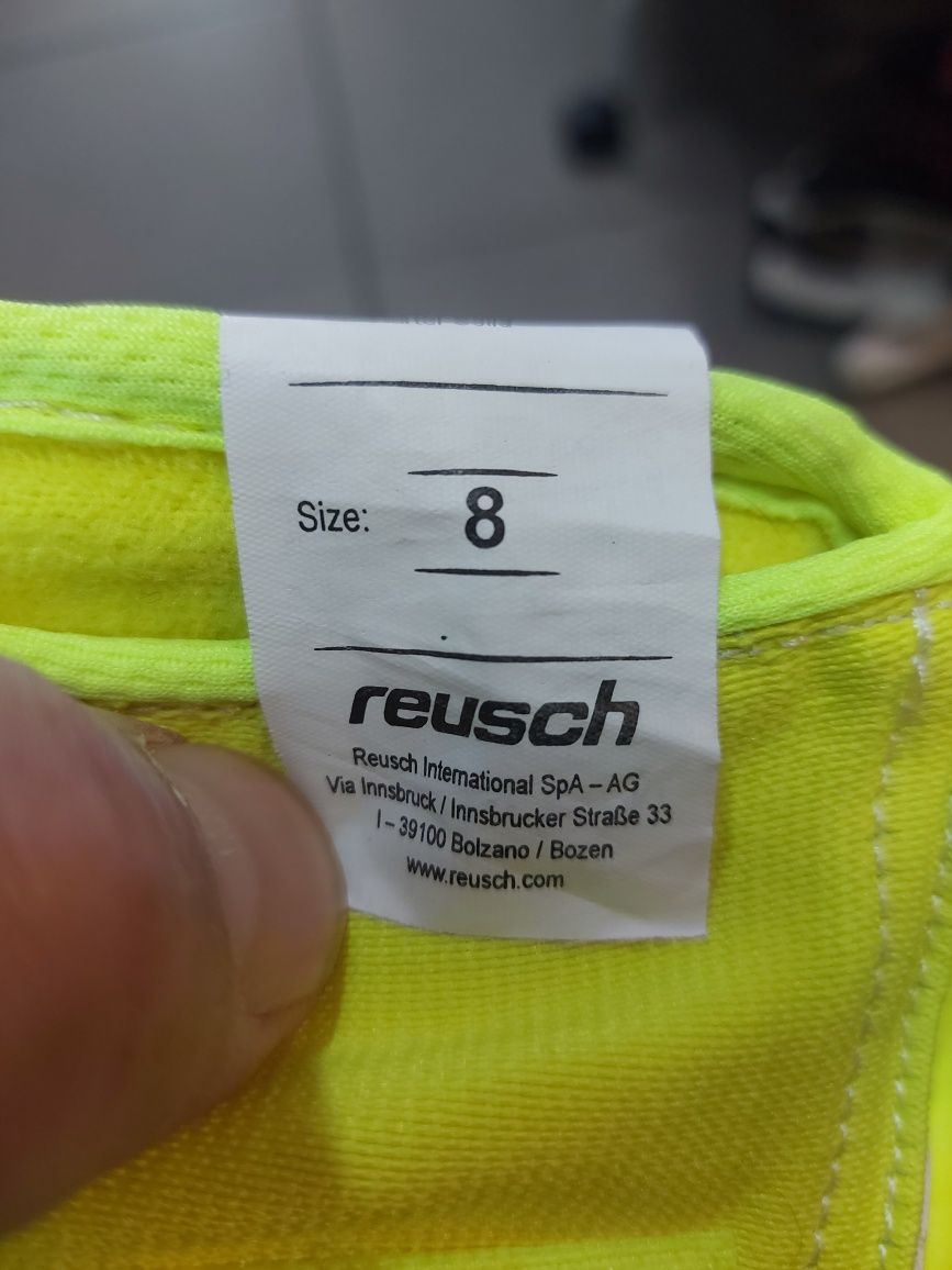 Воротарські рукавиці Reusch Attrakt Starter Solid роз 8
